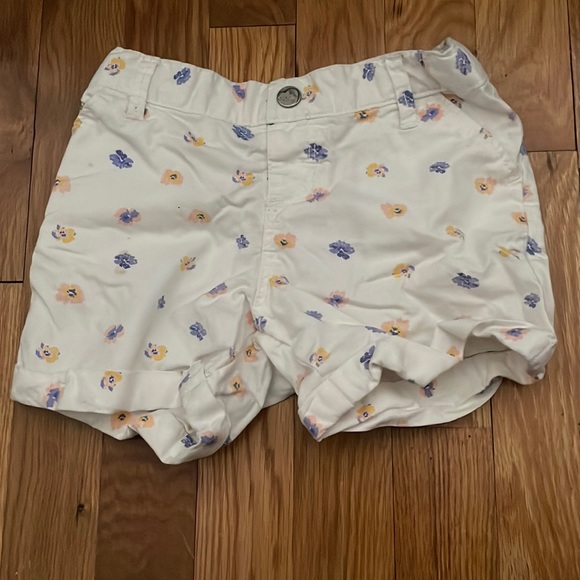Old navy girl short 5T - Picture 1 of 1